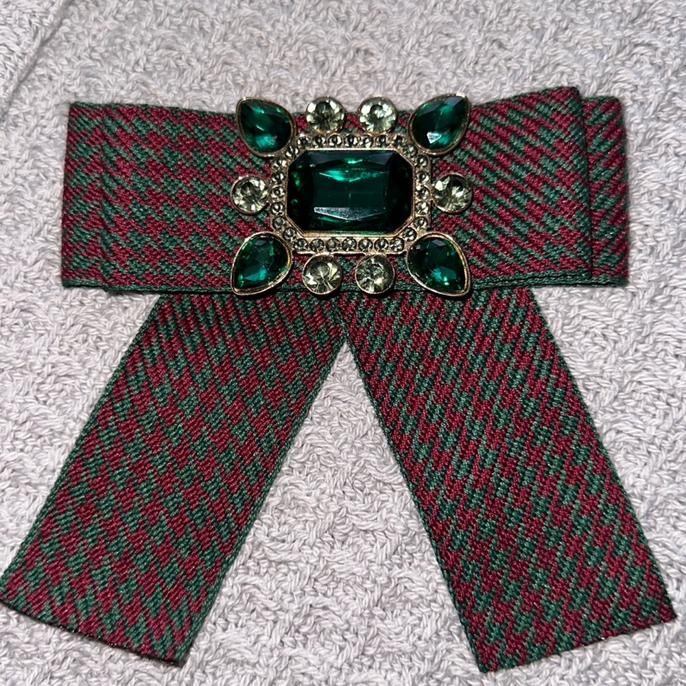 Unisex Brooch | Bow tie Accessories | Perfect Condition